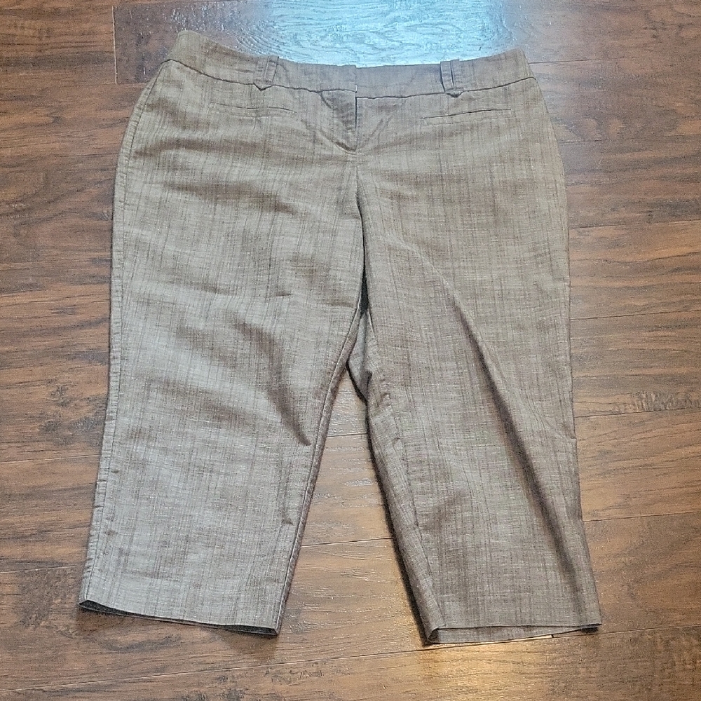 Apt. 9 Tan Capri Trousers